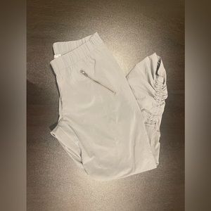 Athleta cropped pants